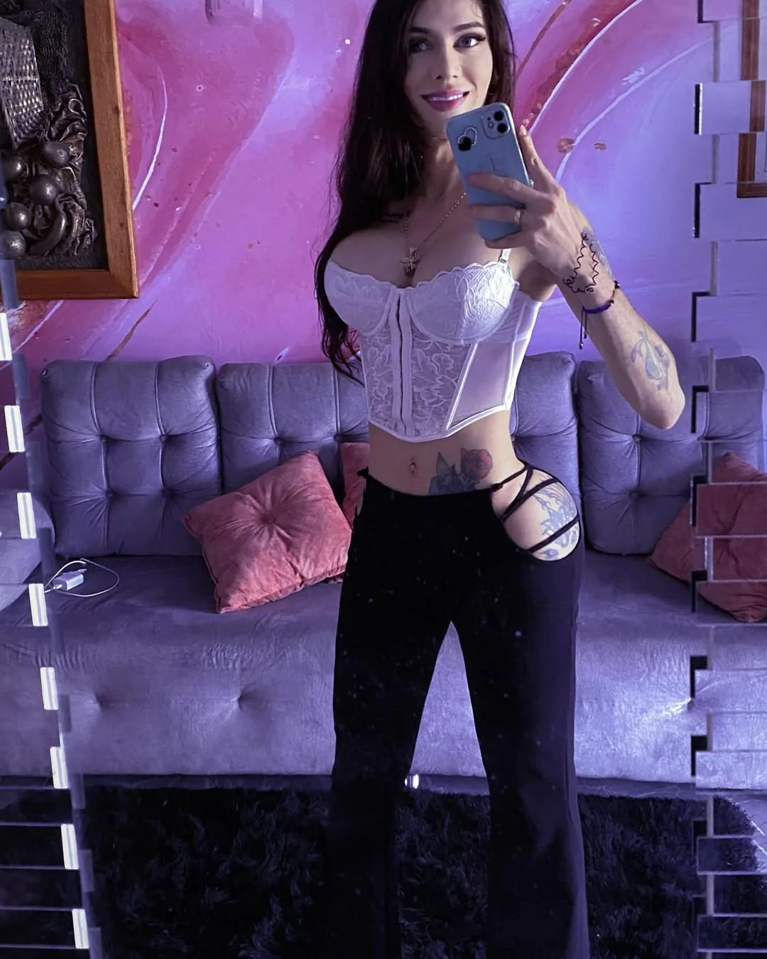 Elvira escort Cambridge